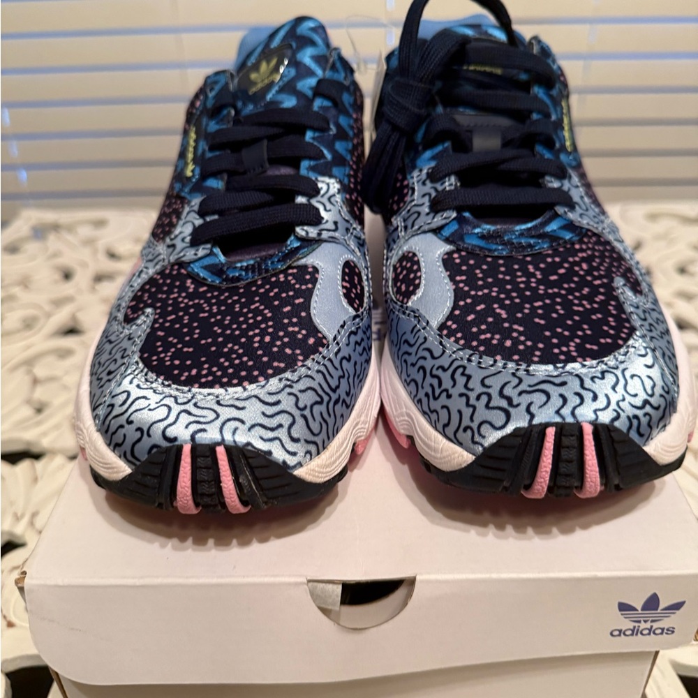 Adidas Falcon Women's Sneakers - Blue and Pink size 8.5 NIB - Picture 5 of 8